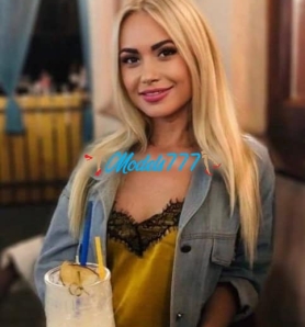 Angela_7677