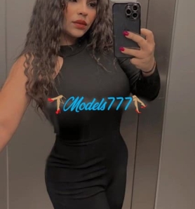 Chloe_3498
