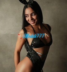 Zaira_3831